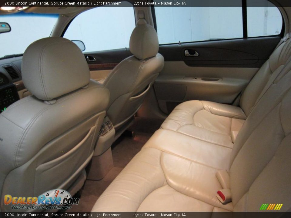 Light Parchment Interior - 2000 Lincoln Continental  Photo #25