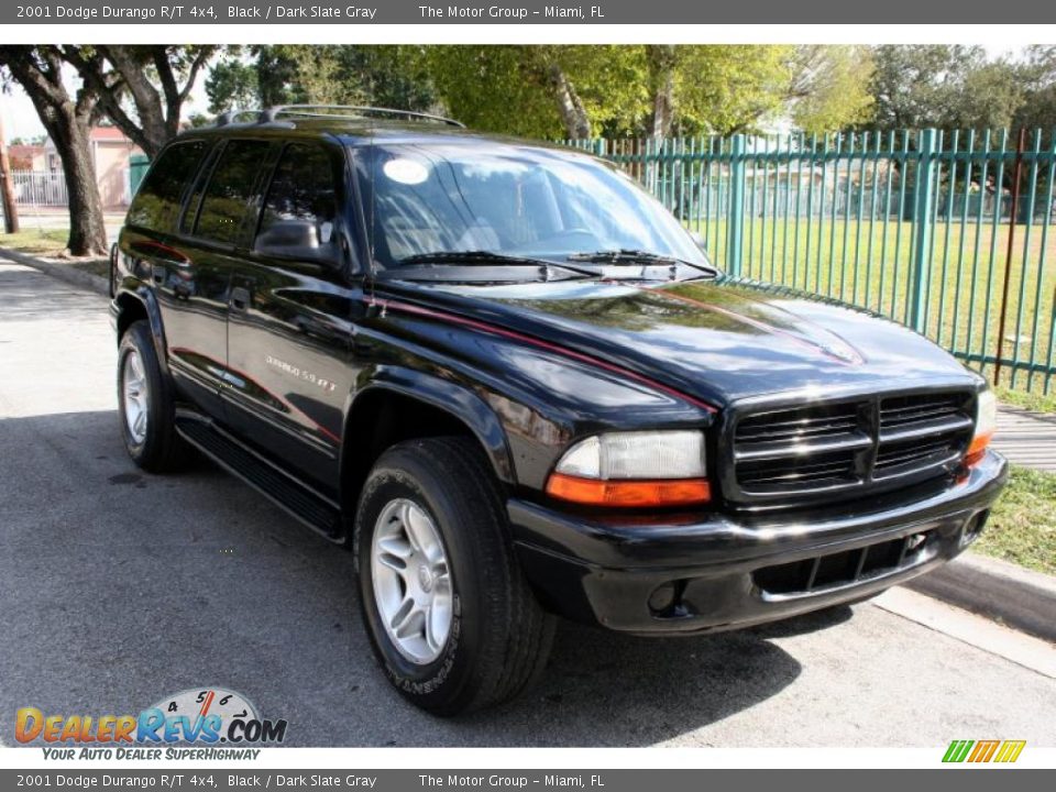 Front 3/4 View of 2001 Dodge Durango R/T 4x4 Photo #13