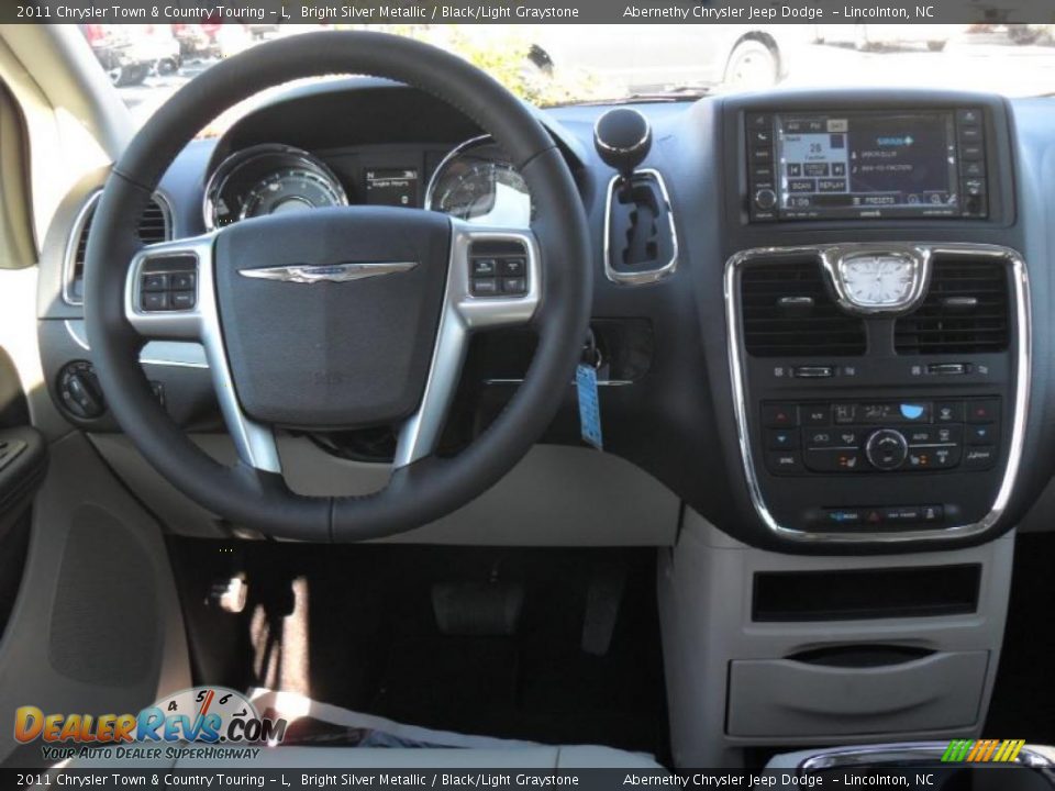 Dashboard of 2011 Chrysler Town & Country Touring L Photo 16