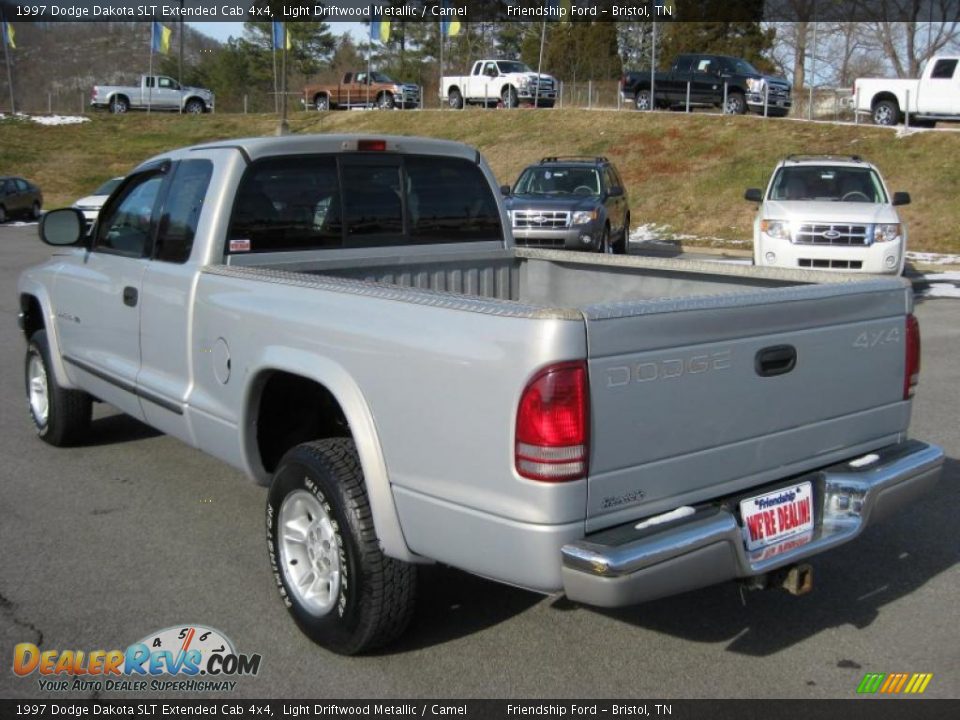 1997 Dodge Dakota SLT Extended Cab 4x4 Light Driftwood Metallic / Camel Photo #8