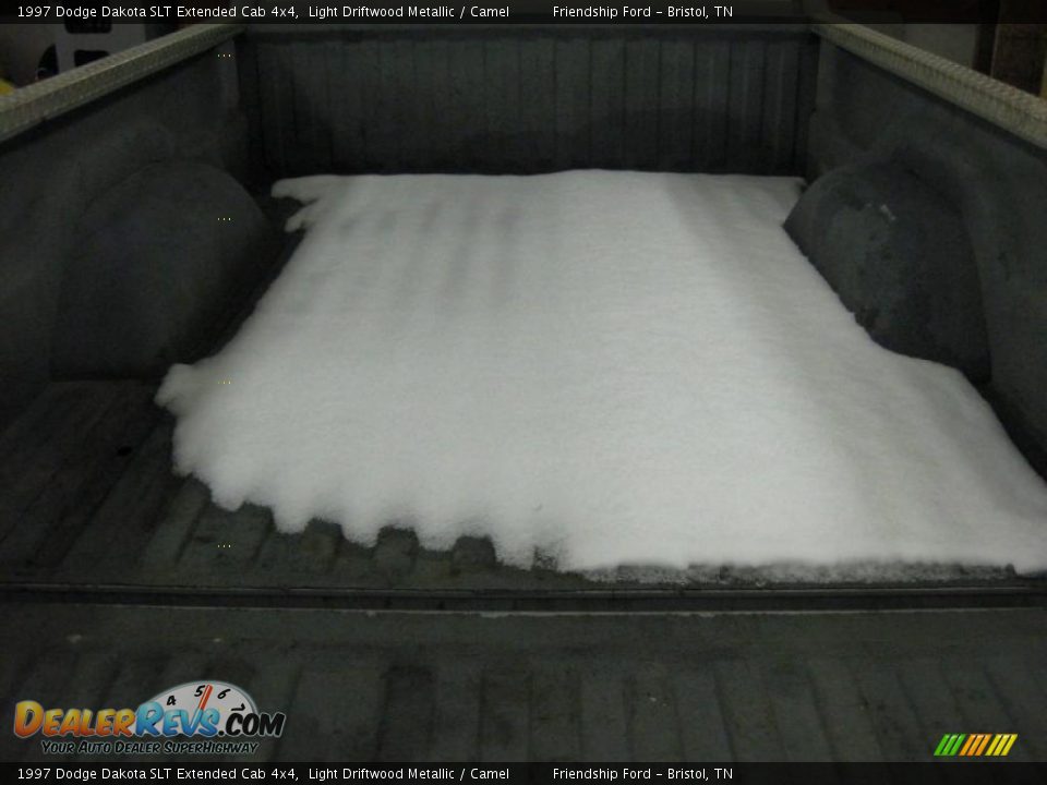 1997 Dodge Dakota SLT Extended Cab 4x4 Light Driftwood Metallic / Camel Photo #12