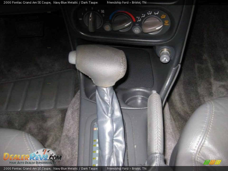 2000 Pontiac Grand Am SE Coupe Shifter Photo #23