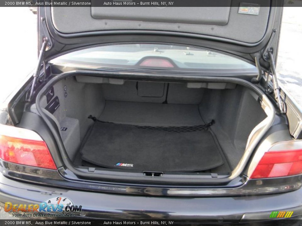 2000 BMW M5  Trunk Photo #21