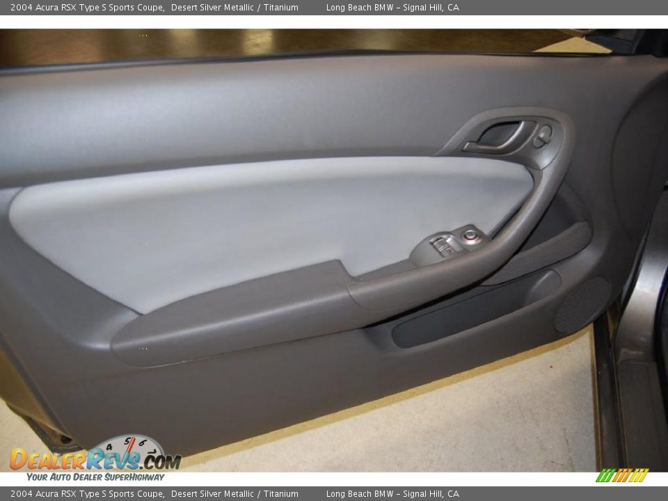 2004 Acura RSX Type S Sports Coupe Desert Silver Metallic / Titanium Photo #22