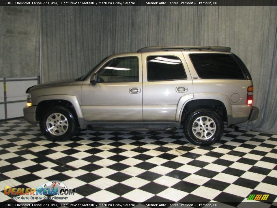 2002 Chevrolet Tahoe Z71 4x4 Light Pewter Metallic / Medium Gray/Neutral Photo #1