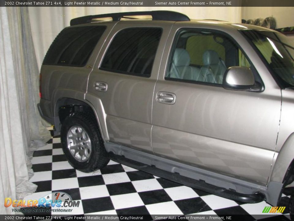 2002 Chevrolet Tahoe Z71 4x4 Light Pewter Metallic / Medium Gray/Neutral Photo #7