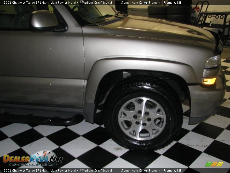 2002 Chevrolet Tahoe Z71 4x4 Light Pewter Metallic / Medium Gray/Neutral Photo #8