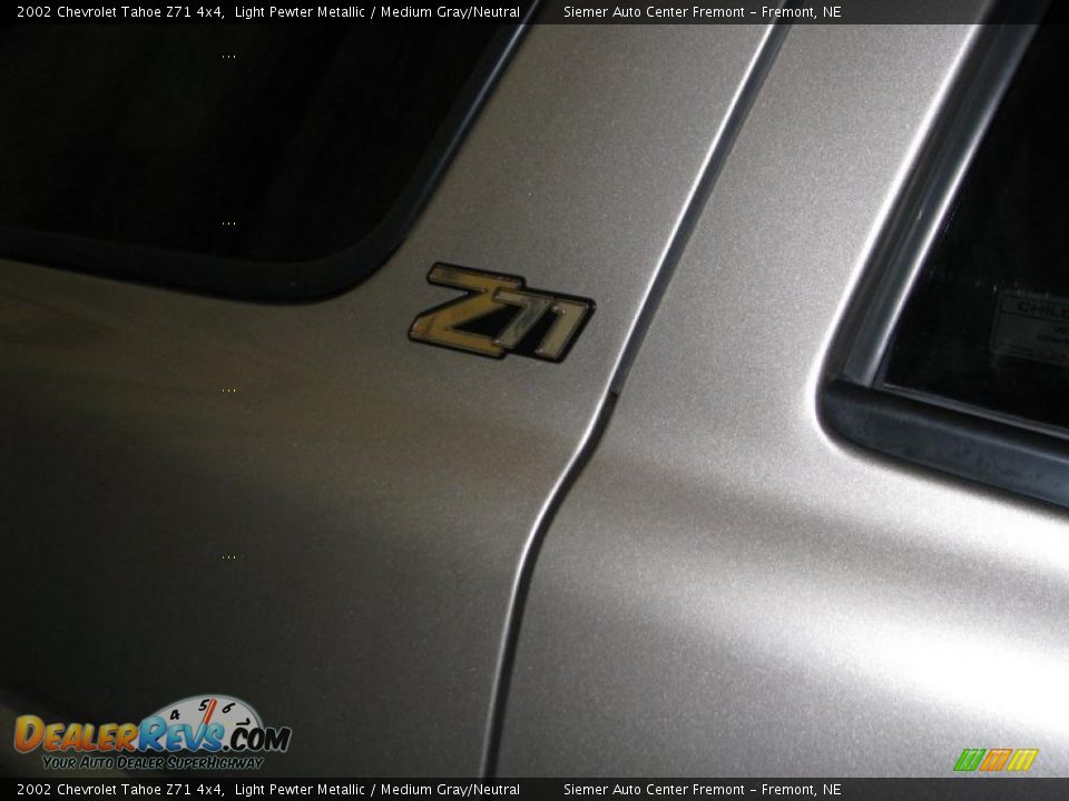 2002 Chevrolet Tahoe Z71 4x4 Light Pewter Metallic / Medium Gray/Neutral Photo #9