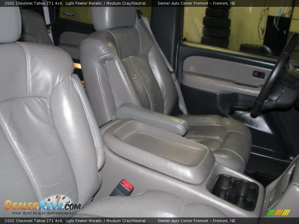 2002 Chevrolet Tahoe Z71 4x4 Light Pewter Metallic / Medium Gray/Neutral Photo #11