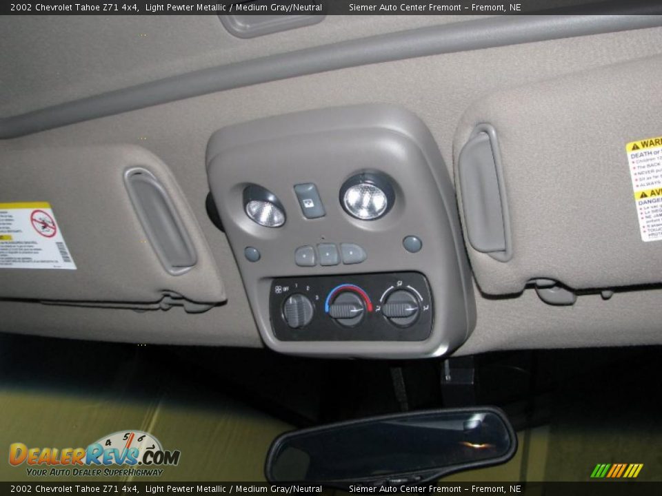 2002 Chevrolet Tahoe Z71 4x4 Light Pewter Metallic / Medium Gray/Neutral Photo #13