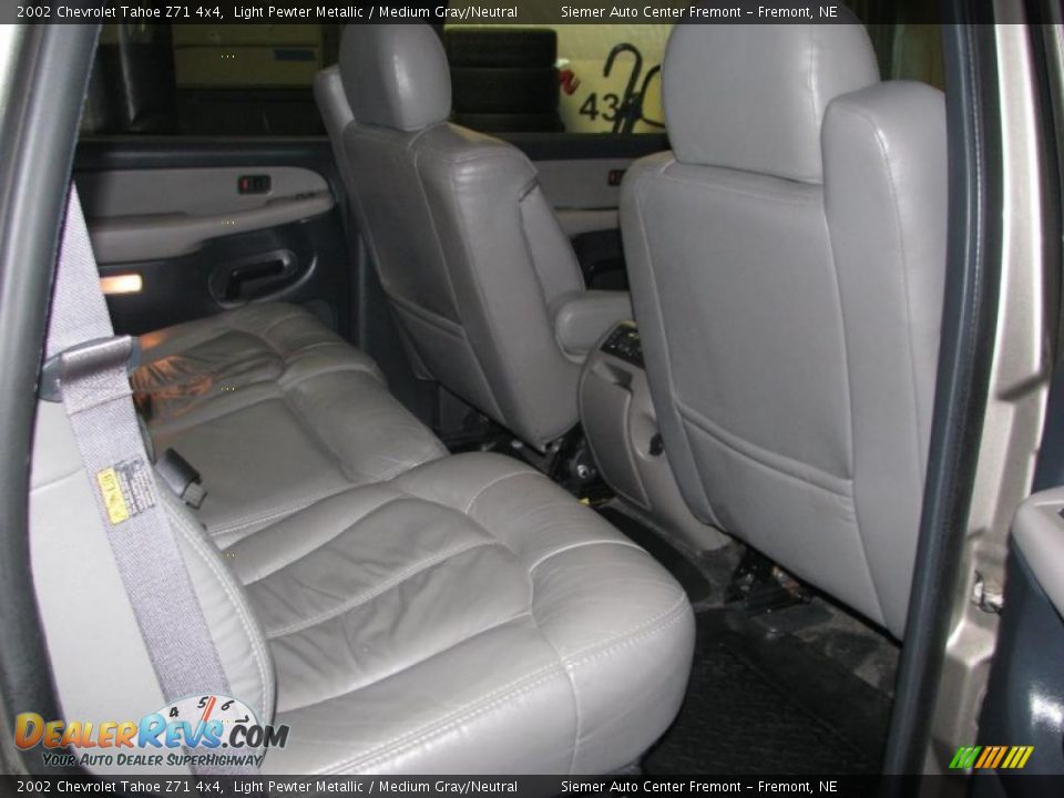 2002 Chevrolet Tahoe Z71 4x4 Light Pewter Metallic / Medium Gray/Neutral Photo #14