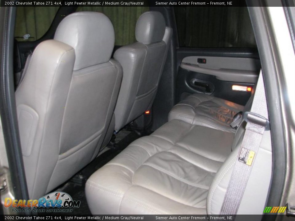 2002 Chevrolet Tahoe Z71 4x4 Light Pewter Metallic / Medium Gray/Neutral Photo #19