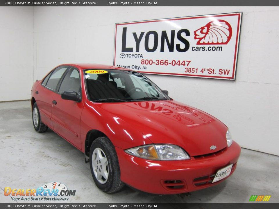 2000 Chevrolet Cavalier Sedan Bright Red / Graphite Photo #19