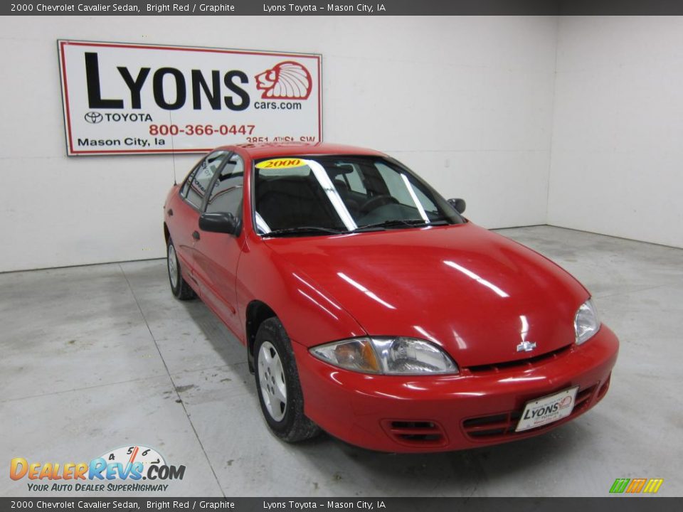 2000 Chevrolet Cavalier Sedan Bright Red / Graphite Photo #24
