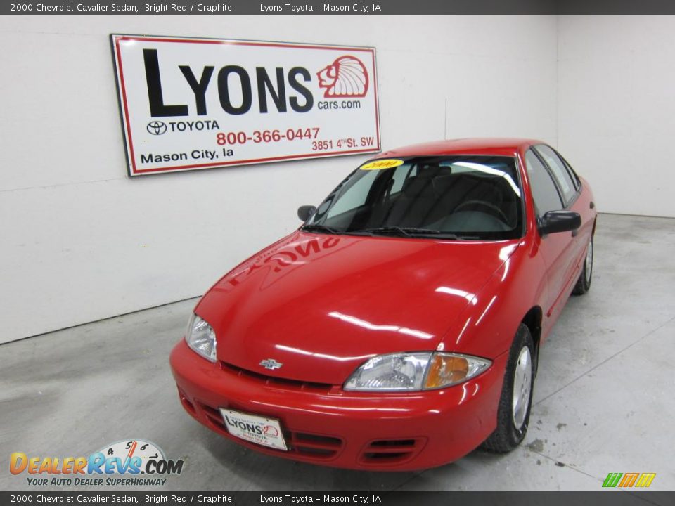 2000 Chevrolet Cavalier Sedan Bright Red / Graphite Photo #26