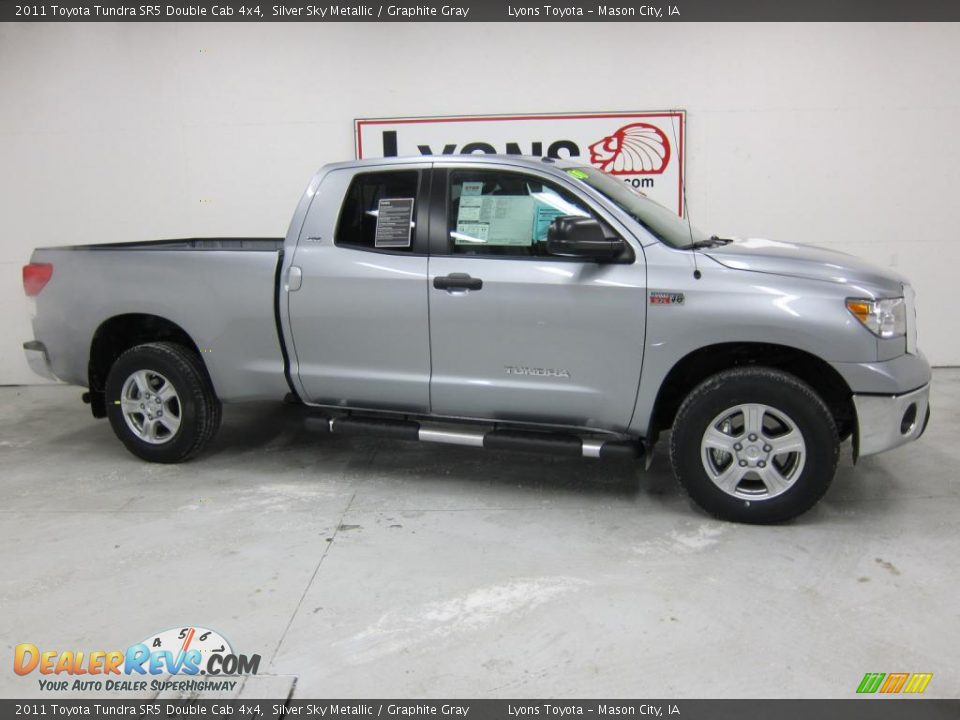 2011 toyota tundra double cab sr5 #2