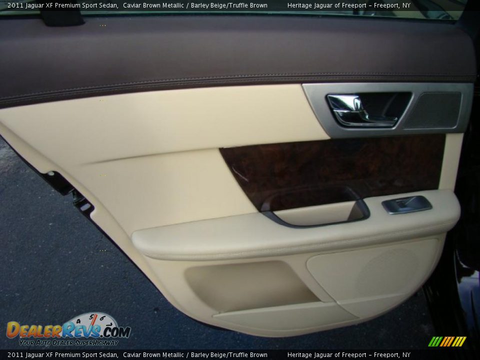 Door Panel of 2011 Jaguar XF Premium Sport Sedan Photo #16