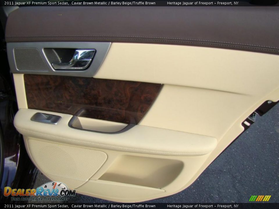 Door Panel of 2011 Jaguar XF Premium Sport Sedan Photo #18