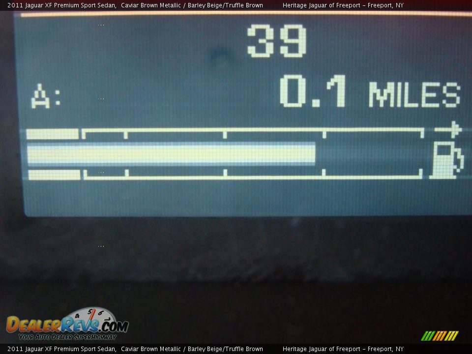 2011 Jaguar XF Premium Sport Sedan Caviar Brown Metallic / Barley Beige/Truffle Brown Photo #24