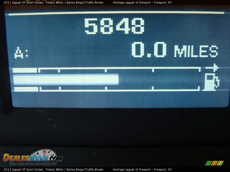 2011 Jaguar XF Sport Sedan Polaris White / Barley Beige/Truffle Brown Photo #23