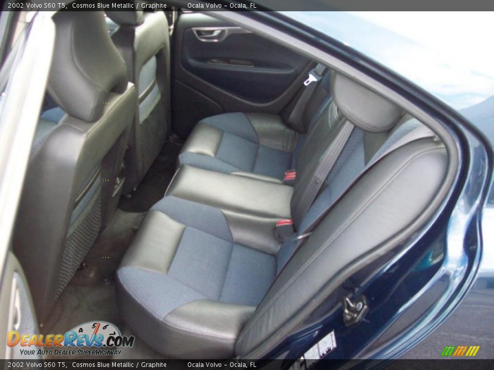 2002 Volvo S60 T5 Cosmos Blue Metallic / Graphite Photo #13