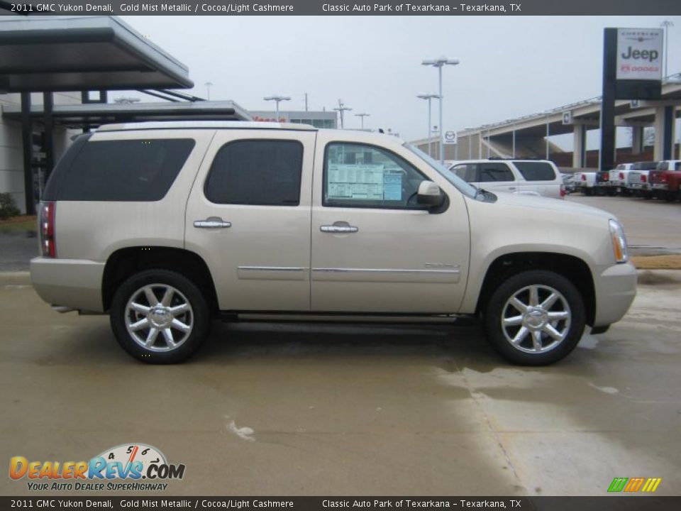 2011 GMC Yukon Denali Gold Mist Metallic / Cocoa/Light Cashmere Photo #6