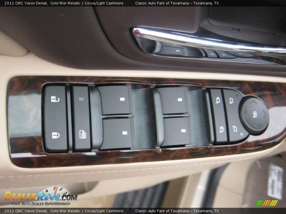 2011 GMC Yukon Denali Gold Mist Metallic / Cocoa/Light Cashmere Photo #20