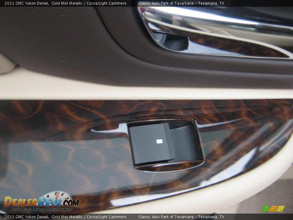 2011 GMC Yukon Denali Gold Mist Metallic / Cocoa/Light Cashmere Photo #23