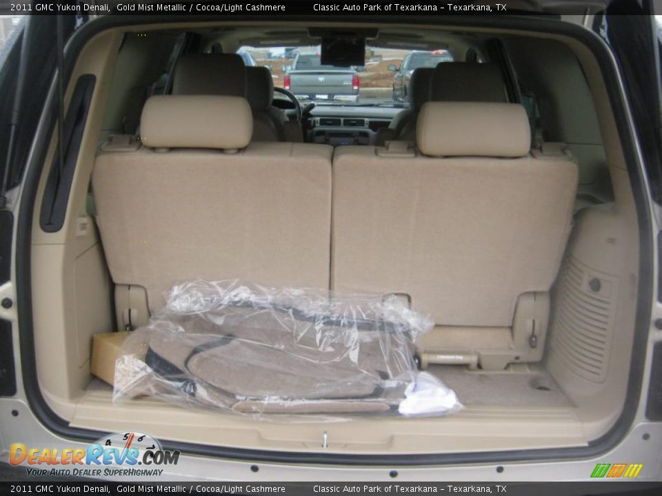 2011 GMC Yukon Denali Gold Mist Metallic / Cocoa/Light Cashmere Photo #24