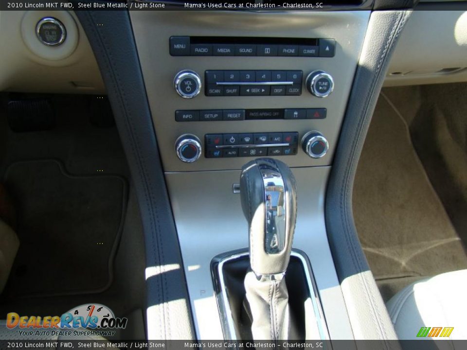 2010 Lincoln MKT FWD Shifter Photo #26