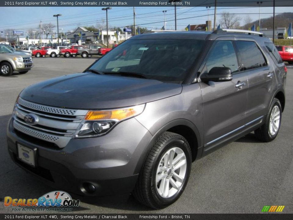 Front 3/4 View of 2011 Ford Explorer XLT 4WD Photo #2