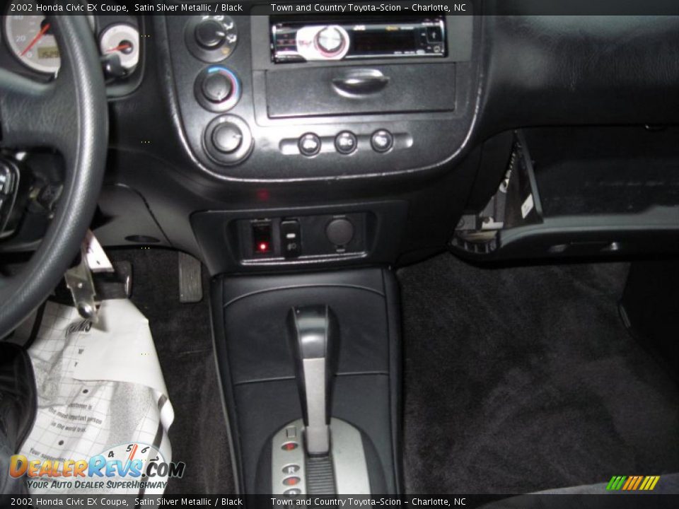 2002 Honda Civic EX Coupe Satin Silver Metallic / Black Photo #10