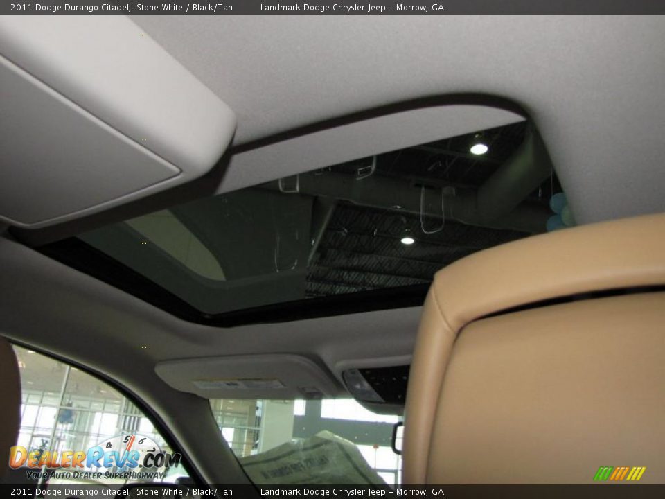 2011 Dodge Durango Citadel Stone White / Black/Tan Photo #12