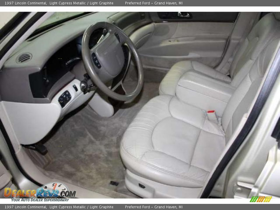 Light Graphite Interior - 1997 Lincoln Continental  Photo #8