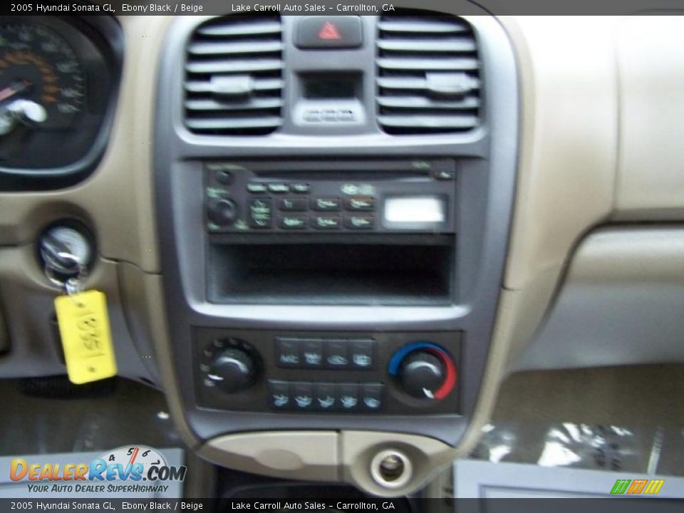 2005 Hyundai Sonata GL Ebony Black / Beige Photo #16