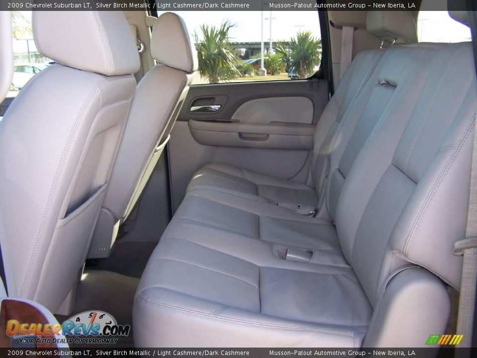 2009 Chevrolet Suburban LT Silver Birch Metallic / Light Cashmere/Dark Cashmere Photo #10