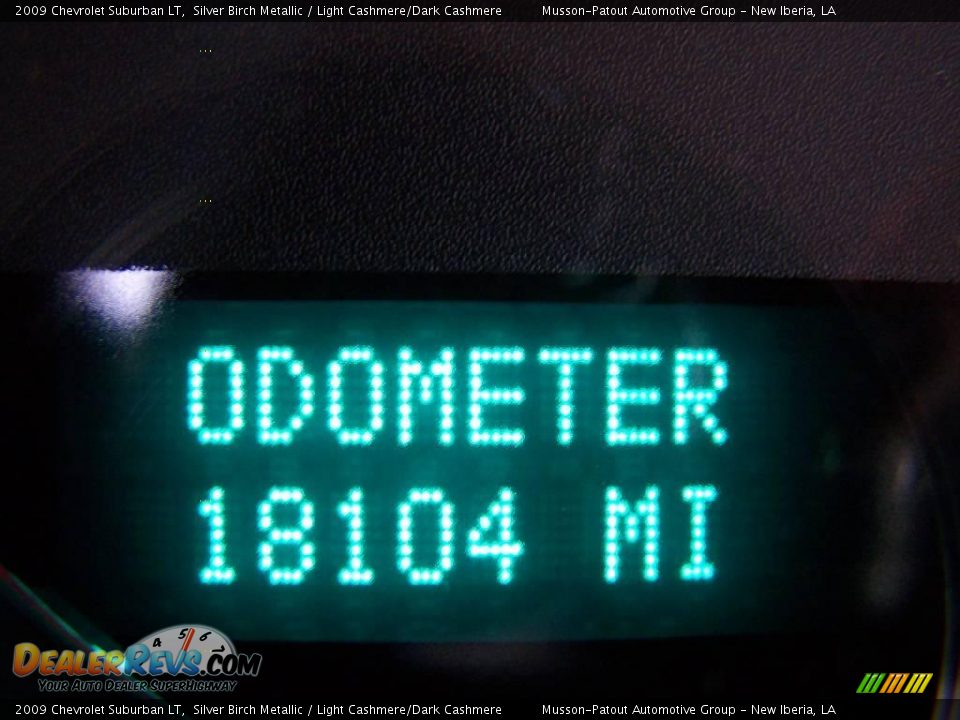 2009 Chevrolet Suburban LT Silver Birch Metallic / Light Cashmere/Dark Cashmere Photo #14
