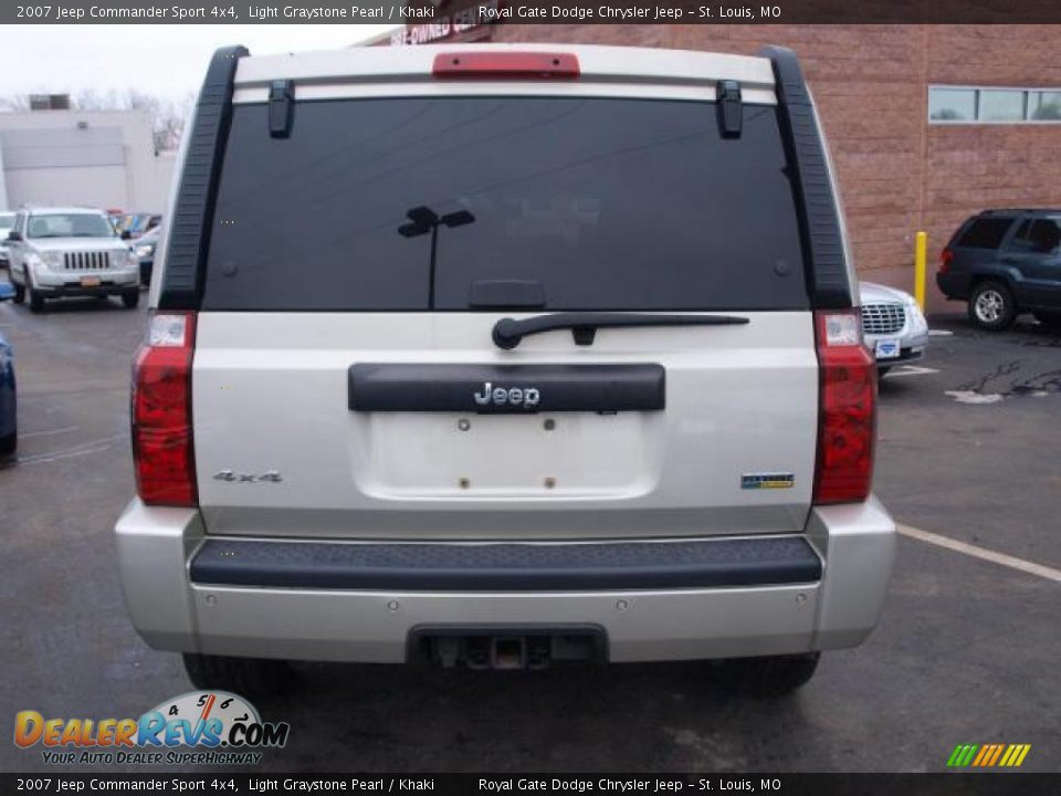 2007 Jeep Commander Sport 4x4 Light Graystone Pearl / Khaki Photo #6