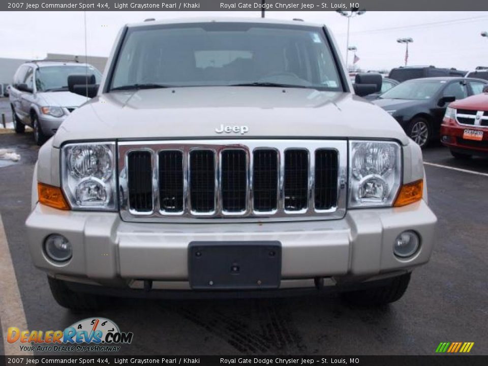 2007 Jeep Commander Sport 4x4 Light Graystone Pearl / Khaki Photo #8