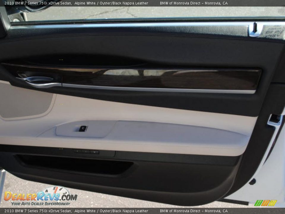 2010 BMW 7 Series 750i xDrive Sedan Alpine White / Oyster/Black Nappa Leather Photo #4
