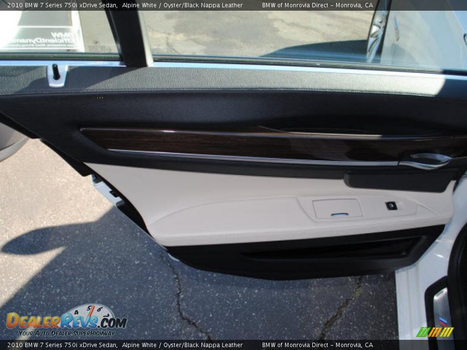 2010 BMW 7 Series 750i xDrive Sedan Alpine White / Oyster/Black Nappa Leather Photo #13