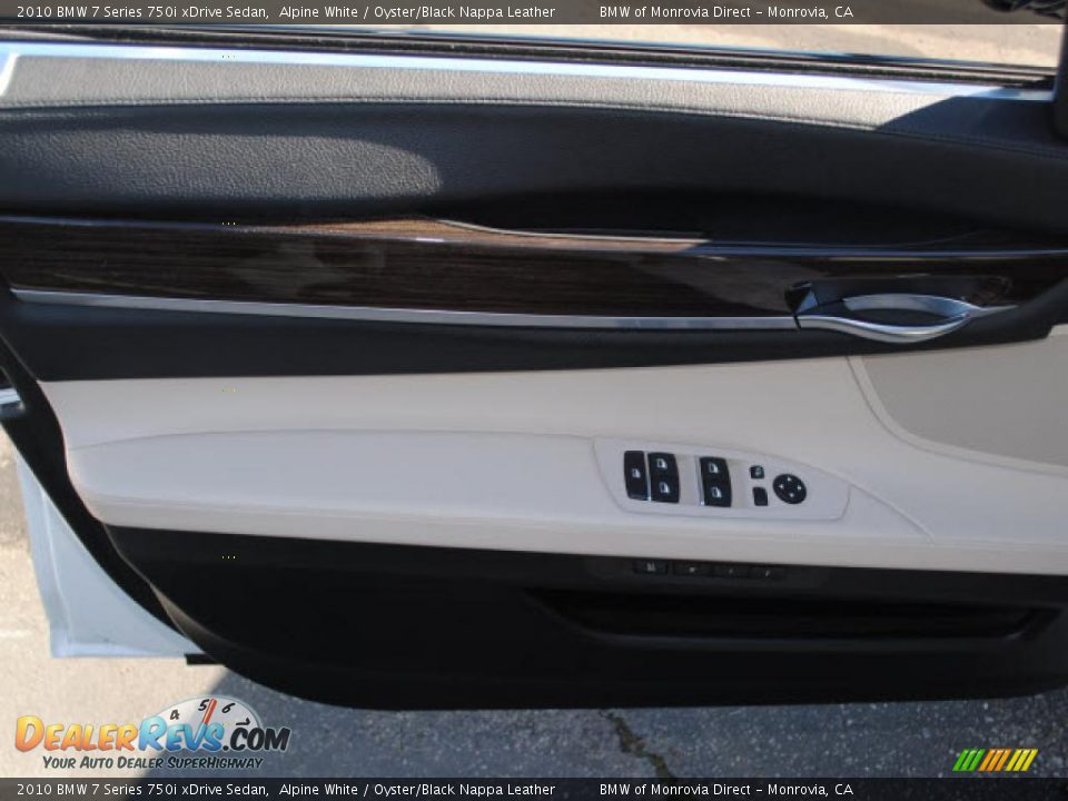 2010 BMW 7 Series 750i xDrive Sedan Alpine White / Oyster/Black Nappa Leather Photo #16