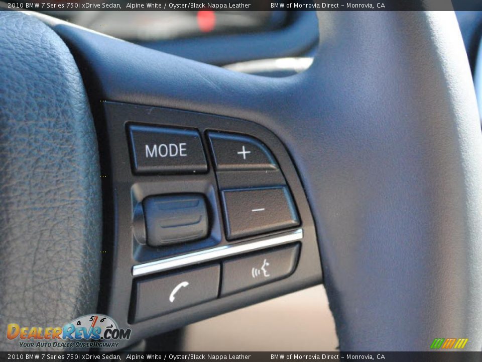 Controls of 2010 BMW 7 Series 750i xDrive Sedan Photo #25