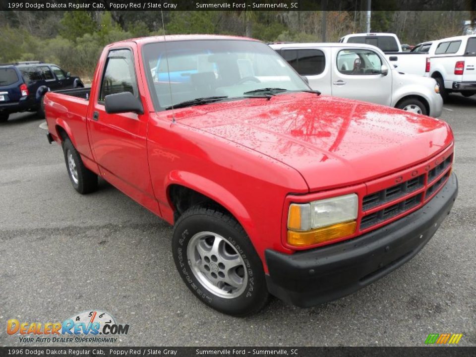 Front 3/4 View of 1996 Dodge Dakota Regular Cab Photo #1