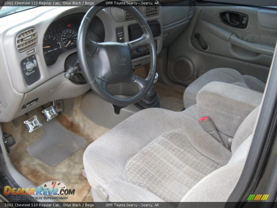 2002 Chevrolet S10 Regular Cab Onyx Black / Beige Photo #11