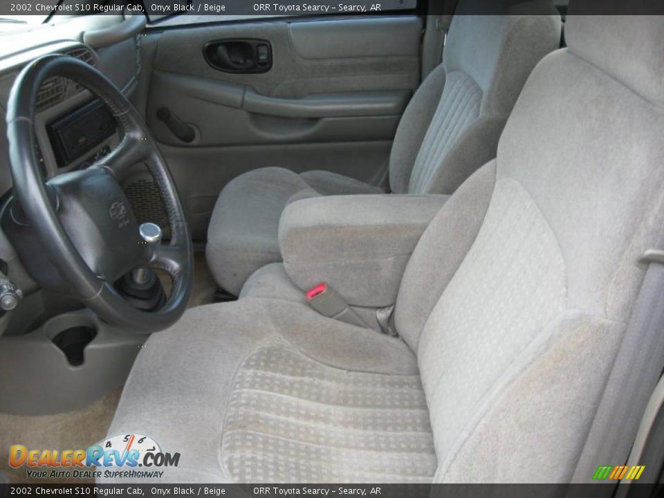 2002 Chevrolet S10 Regular Cab Onyx Black / Beige Photo #13