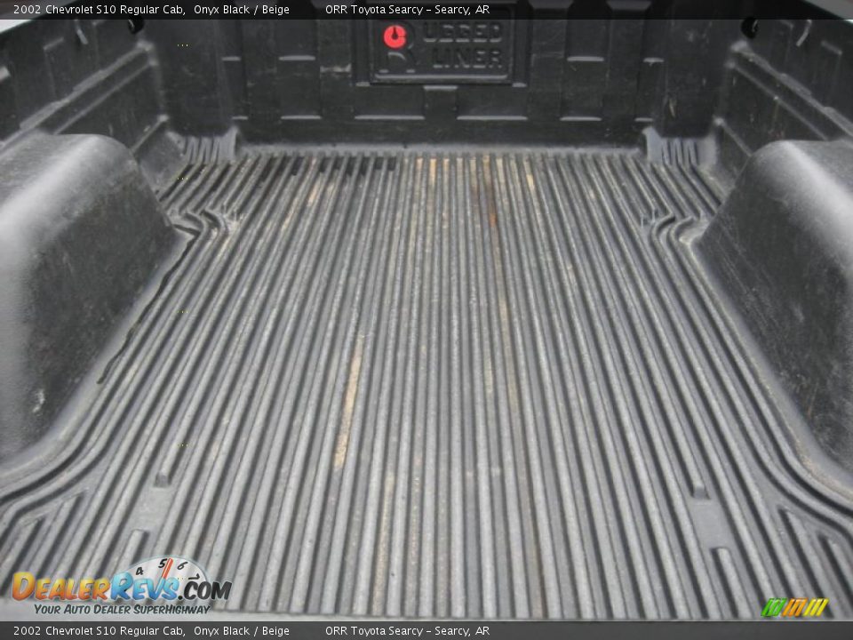 2002 Chevrolet S10 Regular Cab Onyx Black / Beige Photo #14