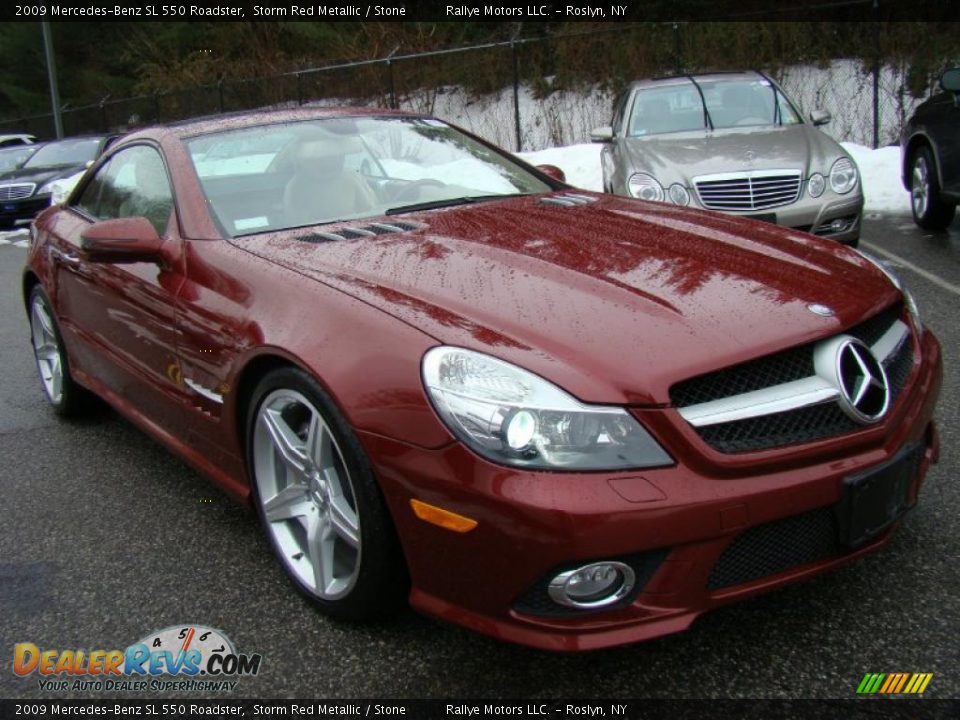 Front 3/4 View of 2009 Mercedes-Benz SL 550 Roadster Photo #3