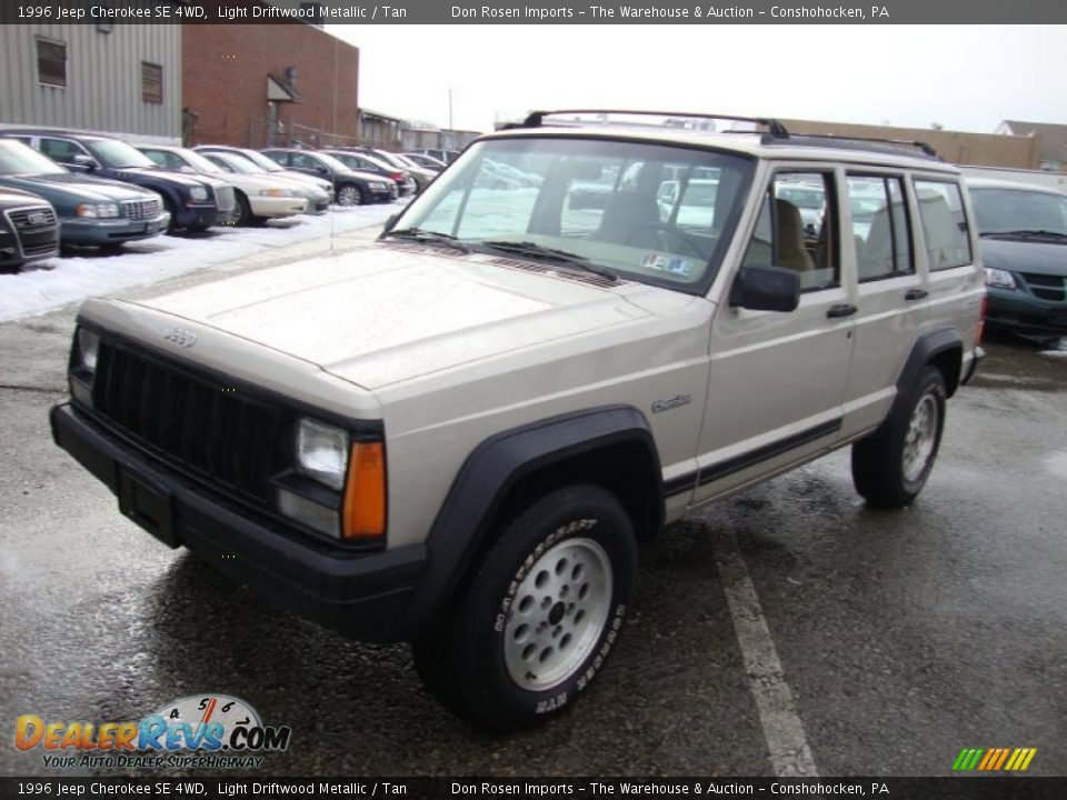1996 Jeep Cherokee SE 4WD Light Driftwood Metallic / Tan Photo #2