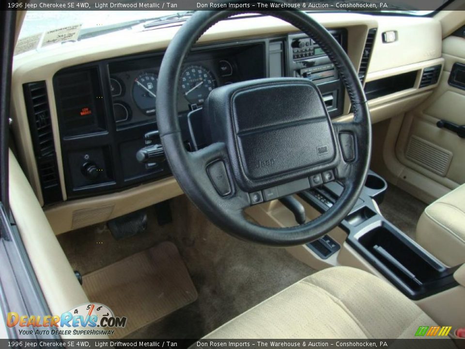 Tan Interior - 1996 Jeep Cherokee SE 4WD Photo #12